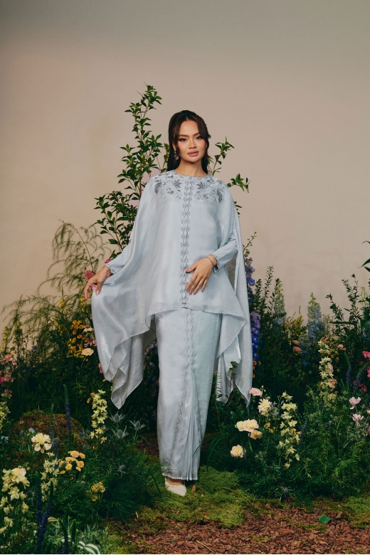 NAYYARA - SMOKEY GREY